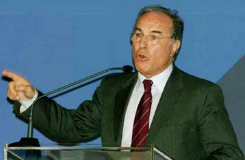 Αγώνα κατά της νοθείας προϊόντων, αρχίζοντας από τη φέτα, προανήγγειλε ο Κ.Κουλούρης