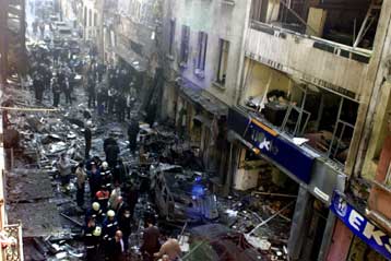 Τουλάχιστον 17 νεκροί από βομβιστικές επιθέσεις σε συναγωγές της Κωνσταντινούπολης