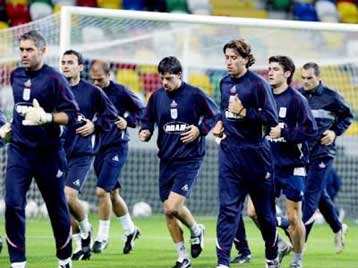 Ετήσιο φιλανθρωπικό αγώνα αποφάσισαν οι διεθνείς ποδοσφαιριστές