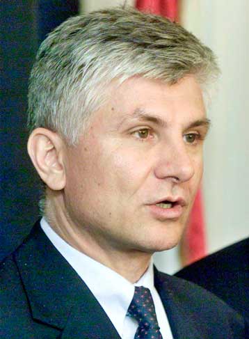 Το παλαιό καθεστώς του Βελιγραδίου κάνει επίδειξη ισχύος με τη δολοφονία Τζίντζιτς