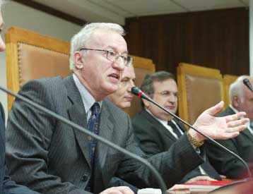 Τρόπους συνέχισης της δίκης παρά την αποχή των δικηγόρων αναζητά ο Μ.Μαργαρίτης