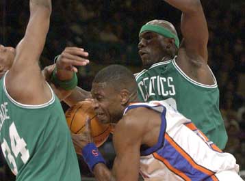 Ο επιθετικός οίστρος του Αλαν Χιούστον οδήγησε τους Νικς στη νίκη επί των Σέλτικς