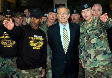 Με το ρόλο των ΗΠΑ στην Κορέα παραλλήλισε την εκστρατεία στο Ιράκ ο Ντ.Ράμσφελντ