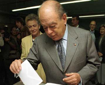 Ένα μικρό αριστερό κόμμα αναδείχθηκε σε ρυθμιστή των τοπικών εκλογών στην Καταλονία