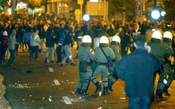 Ποινική δίωξη άσκησε ο εισαγγελέας στους συλληφθέντες της πορείας του Πολυτεχνείου