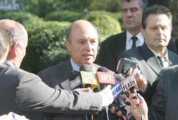 Εγκρίθηκε από το Υπουργικό Συμβούλιο ο πρϋπολογισμός του 2004