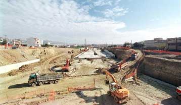 Διαβεβαιώσεις για την έγκαιρη λειτουργία του προαστιακού από τον Ακη Τσοχατζόπουλο