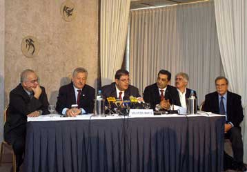 Τη δημιουργία νέου διεθνούς αεροδρομίου στο Καστέλι Ηρακλείου ανακοίνωσε ο Χρ.Βερελής