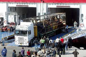 Προκαταρκτική εξέταση για τη φωτιά στο «Κνωσός Παλλάς» διέταξε η Εισαγγελία Πειραιά