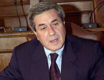 «Θερμή» στήριξη στον Κώστα Σημίτη υπόσχεται για τις εκλογές ο Π.Κουναλάκης