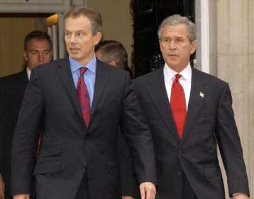 Κανένας συμβιβασμός απέναντι στην τρομοκρατία, διαμηνύουν Μπους και Μπλερ