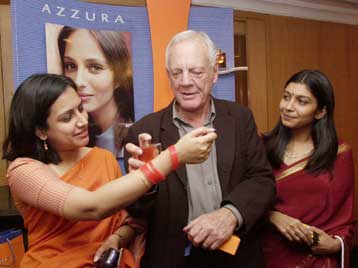 Απεβίωσε σε ηλικία 70 ετών ο διάσημος μόδιστρος Λορίς Αζαρό