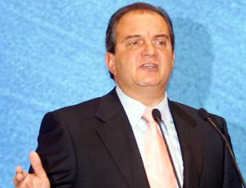 «Η κυβέρνηση έχει ξεφύγει από κάθε όριο και φραγμό» υποστηρίζει ο Κ.Καραμανλής