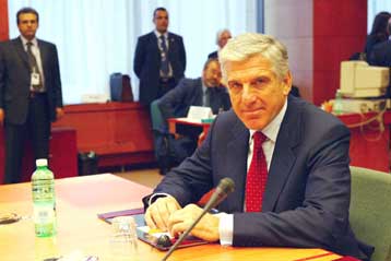 Καμία ένδειξη για τρομοκρατικό χτύπημα στην Ελλάδα, διαβεβαιώνει ο Γ.Παπαντωνίου