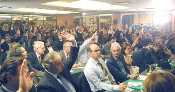 Δυσφορεί η πλειοψηφία των βουλευτών του ΠΑΣΟΚ για τη μακρά προεκλογική περίοδο