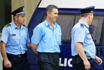 Ελεύθεροι δύο Αλβανοί που φέρονταν ως ηγέτες του Αλβανικού Εθνικού Στρατού