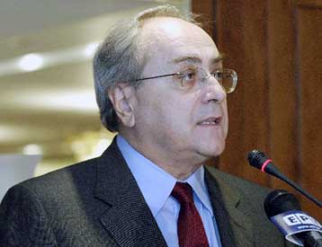 Βολές Κωνσταντόπουλου κατά Σημίτη για τη «νεοφιλελεύθερη μετάλλαξη του ΠΑΣΟΚ»