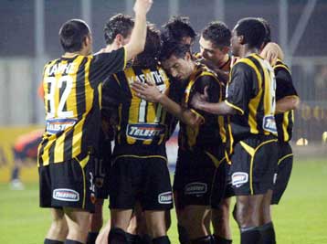 Με ζητούμενο το καλό αποτέλεσμα αναχώρησε για τη Γαλικία η ομάδα της ΑΕΚ