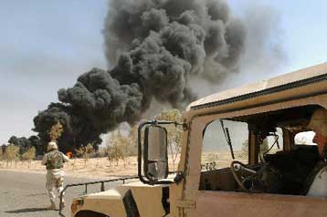 Στις φλόγες τυλίχθηκε κεντρικός πετρελαιαγωγός του Ιράκ