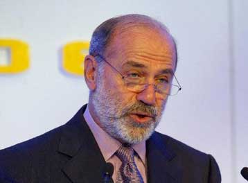 Σε συνεργασία με τους εργαζόμενους η μείωση προσωπικού το 2004, διευκρινίζει ο ΟΤΕ