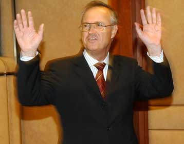 Το Βερολίνο απορρίπτει λύση που θα θίγει τα συμφέροντά του στο θέμα του ελλείμματος