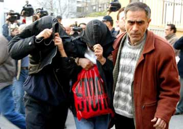 Εννέα άτομα διώκονται για τις πρόσφατες επιθέσεις στην Κωνσταντινούπολη