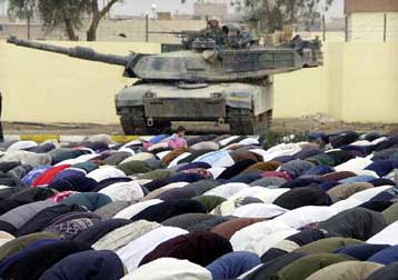 Κλιμάκωση επιθέσεων από οπαδούς του Σαντάμ, κυρίως κατά Ιρακινών, αναμένει ο Μπρέμερ