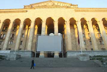 Στις 4 Ιανουαρίου 2004 θα διεξαχθούν οι προεδρικές εκλογές στη Γεωργία
