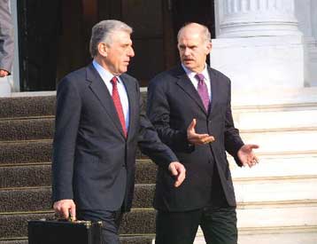 Διαψεύδουν πληροφορίες για ΝΑΤΟϊκή εμπλοκή το 2004 οι Γ.Παπαντωνίου και Γ.Παπανδρέου