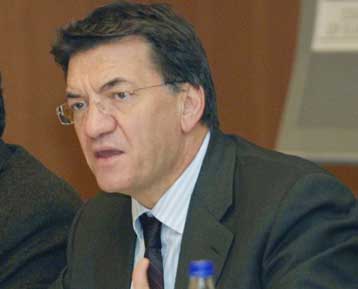 Η σχολική εγκατάλειψη και η κοινωνία της γνώσης στο Συμβούλιο υπουργών Παιδείας της ΕΕ