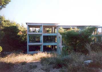 Αυστηρά πρόστιμα σε όσους παραβιάζουν τις άδειες δόμησης και τις σχετικές διατάξεις