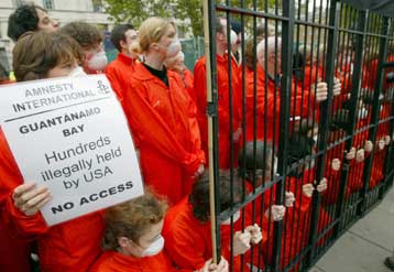 Δριμύ κατηγορώ κατά των ΗΠΑ από κορυφαίο Βρετανό δικαστή για το θέμα του Γκουαντάναμο