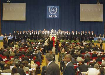 Καταδίκη χωρίς κυρώσεις του Ιράν από την ΙΑΕΑ για το πυρηνικό του πρόγραμμα