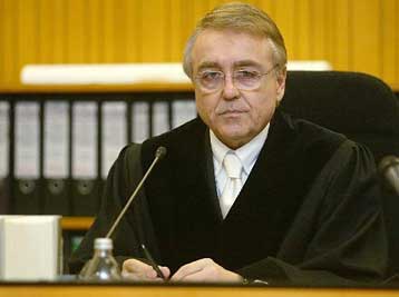 Ποινής τετραετούς φυλάκισης από τη γερμανική Δικαιοσύνη σε σωματοφύλακα του Λάντεν