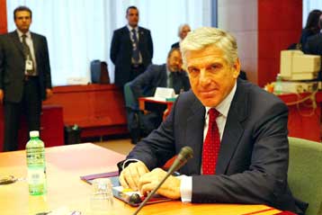 Λίστα στελεχών από ΝΑΤΟ και ΕΕ ετοιμάζει το ΥΠΕΘΑ για την Ολυμπιακή ασφάλεια