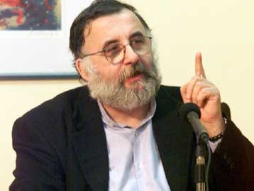 Στο «τιμόνι» της Πάτρας – Πολιτιστική Πρωτεύουσα της Ευρώπης ο Θάνος Μικρούτσικος