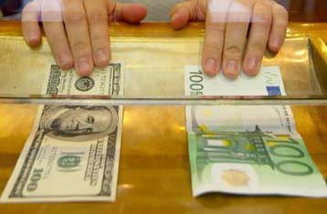 Πάνω από τα 1,19 δολάρια παραμένει το ευρώ