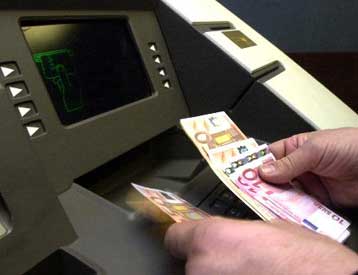 Σκουλήκι υπολογιστών μολύνει για πρώτη φορά μηχανήματα ανάληψης