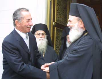 Τη συμπαράσταση της Εκκλησίας της Ελλάδος στον αγώνα της Κύπρου εξήρε ο Τ.Παπαδόπουλος