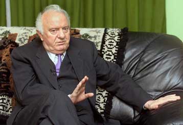 Η κυβέρνηση Μπους με πρόδωσε, το κατηγορώ Σεβαρντνάντζε μετά την πτώση