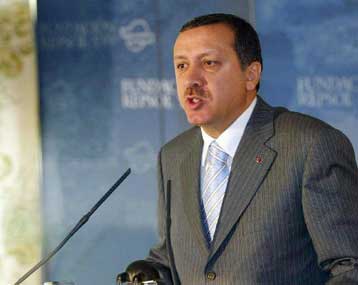 Για «ανειλικρινή συμπεριφορά» κατηγορεί την Ευρωπαϊκή Ένωση ο Ταγίπ Ερντογάν