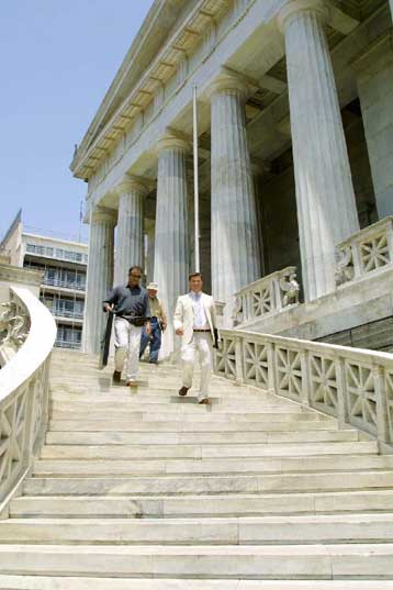 Το «Μπομπούρ της Αθήνας», η νέα Εθνική Βιβλιοθήκη και η Γλυπτοθήκη καλωσορίζουν τo 2004