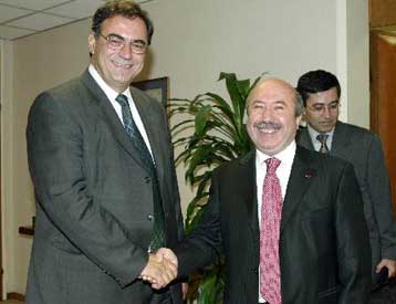 Συμφωνία αποφυγής της διπλής φορολογίας υπογράφει ο Ν.Χριστοδουλάκης στην Τουρκία