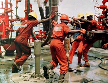 Επτά ξένοι εργαζόμενοι σε πετρελαιοπηγές απήχθησαν από αντάρτες στη Νιγηρία