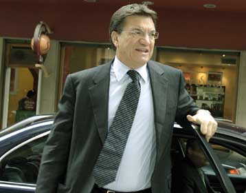 Αντίδραση Ευθυμίου στην πρωτοβουλία ΝΔ για αναγνώριση των Κέντρων Ελευθέρων Σπουδών