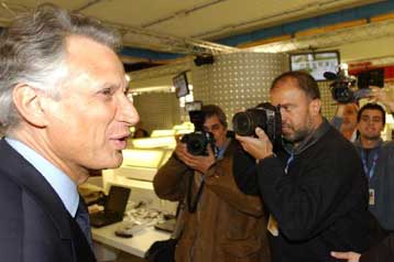 Κοινή πρόταση Γαλλίας, Γερμανίας, Βρετανίας για την άμυνα της ΕΕ κατατίθεται στη Νάπολη