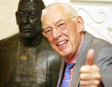 Οι σκληροπυρηνικοί προτεστάντες νικητές των εκλογών για τη Συνέλευση της Β.Ιρλανδίας