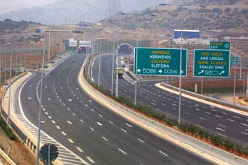 Λύσεις στο κυκλοφοριακό, αλλά και νέα προβλήματα φέρνει η λειτουργία της Αττικής Οδού