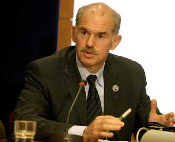 Ικανοποιημένος ο Γ.Παπανδρέου από τις συνομιλίες των Ευρωπαίων ΥΠΕΞ στη Νάπολη