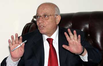 Οικοδόμηση τείχους και ειρηνευτικές συνομιλίες δεν συνδυάζονται, δηλώνει ο Κορέι